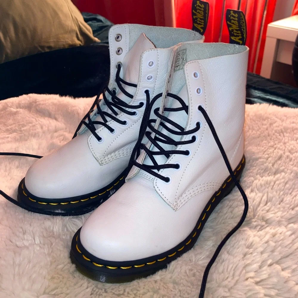 Dr Martens 1460 Women's Pascal Virginia Leather Boots - Picture 1 of 8
